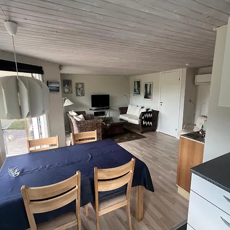 300 M From Sandy * Store Fuglede