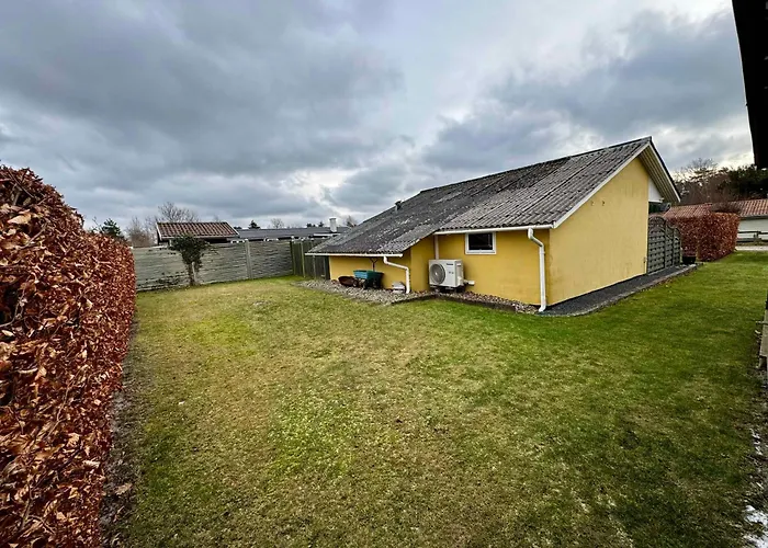 300 M From Sandy Holiday home Store Fuglede